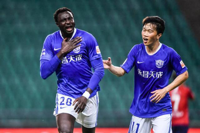 星空体育官网-泰山不要的35岁空霸2分钟造乌龙+头槌 助沧州复仇